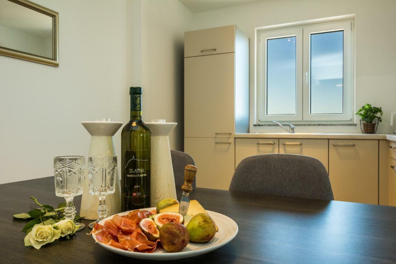 2Bfree Apartments Stinica Eksteriør bilde